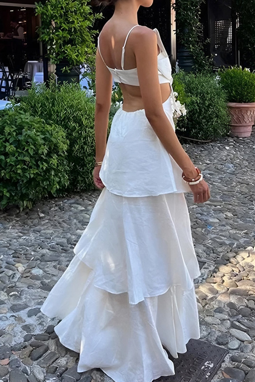 Çiçek Desenli Sırtı Açık Maxi elbise