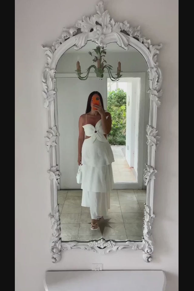 Çiçek Desenli Sırtı Açık Maxi elbise